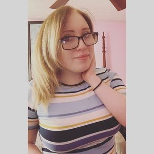 Meet your Posher, Andrea